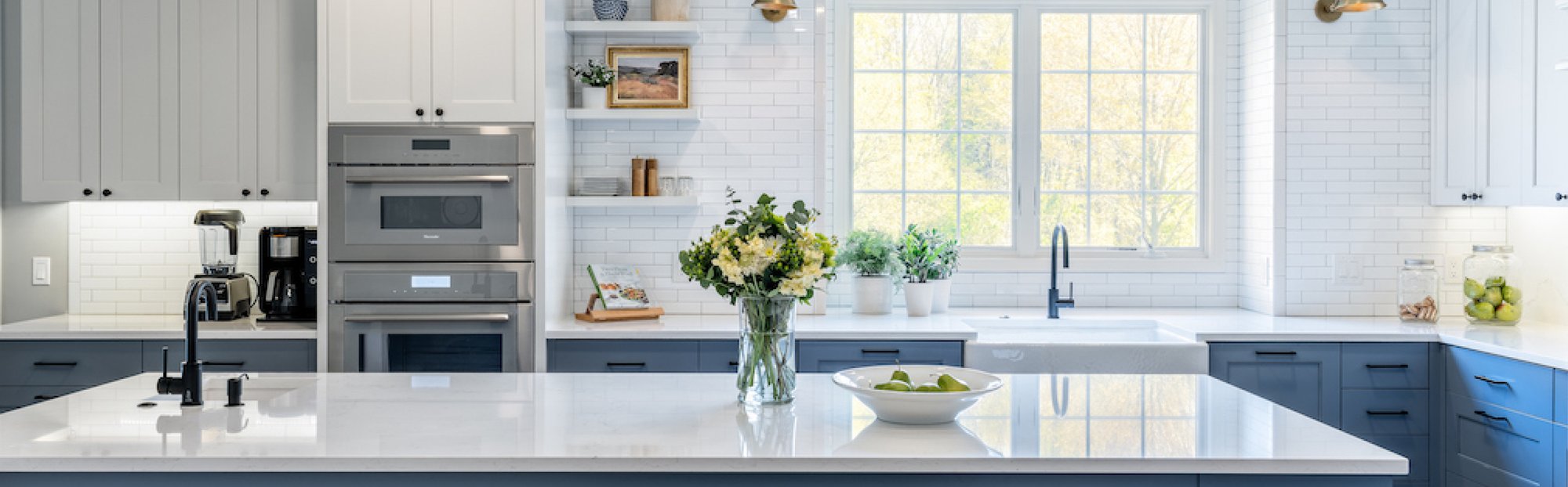 KITCHEN-ISLAND-SEATING-PLUS-SINK-WALL